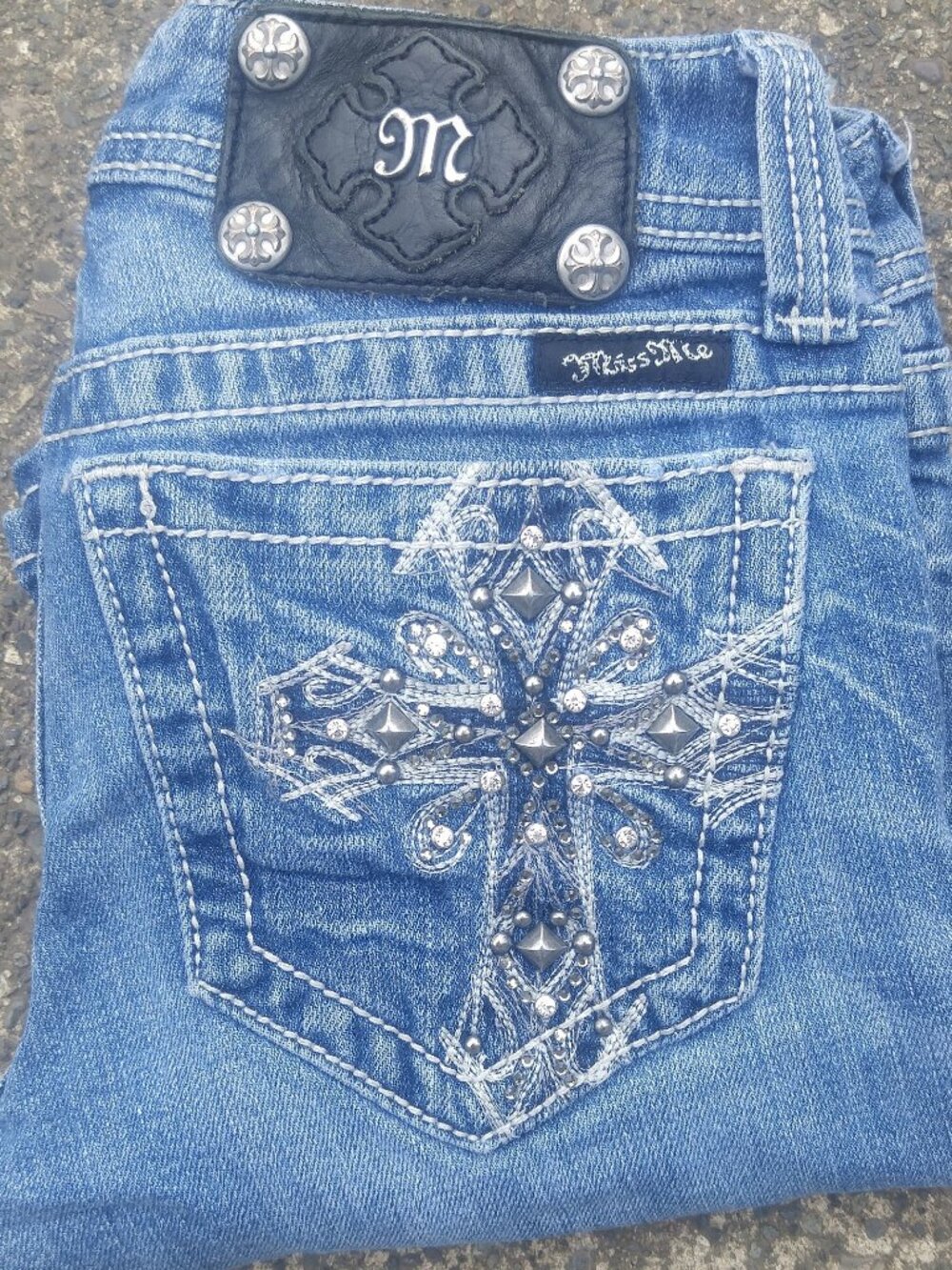 Miss Me Women's JP5045R SZ 26  Y2K Boot Cut Jean with Heavy Embroidery